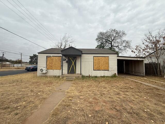 a view of a house with a garage