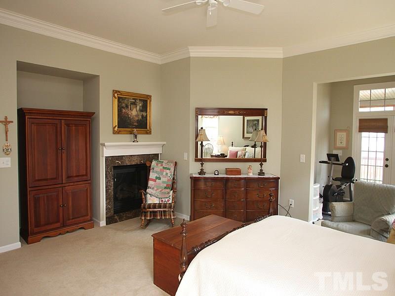 6122 Leesburg Lane Raleigh, NC 27617 - Photo 6 of 13 Gallery Image 6