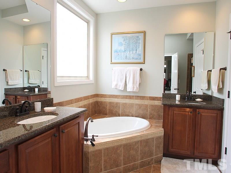 6122 Leesburg Lane Raleigh, NC 27617 - Photo 8 of 13 Gallery Image 8