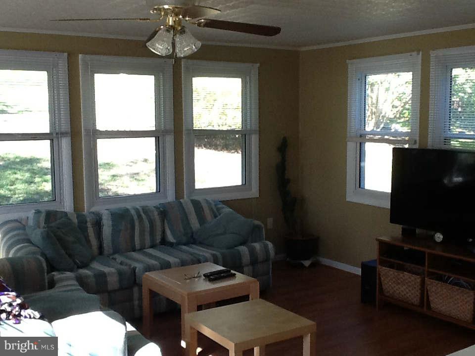 104 Belfast Road Timonium, MD 21093 - Photo 11 of 27 Family Room