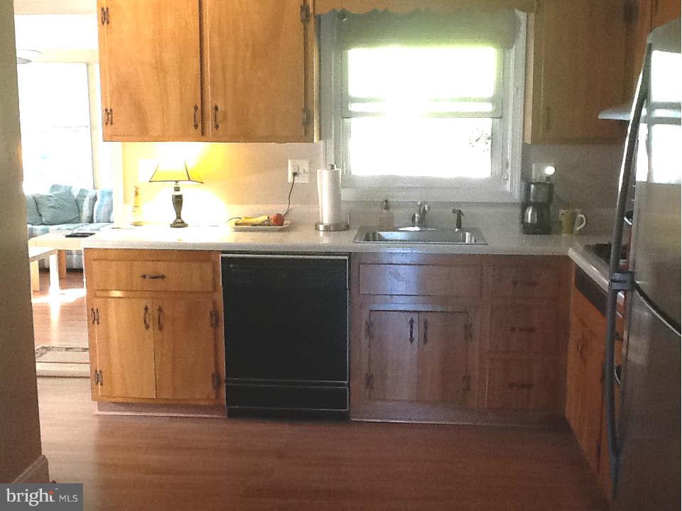 104 Belfast Road Timonium, MD 21093 - Photo 9 of 27 Kitchen