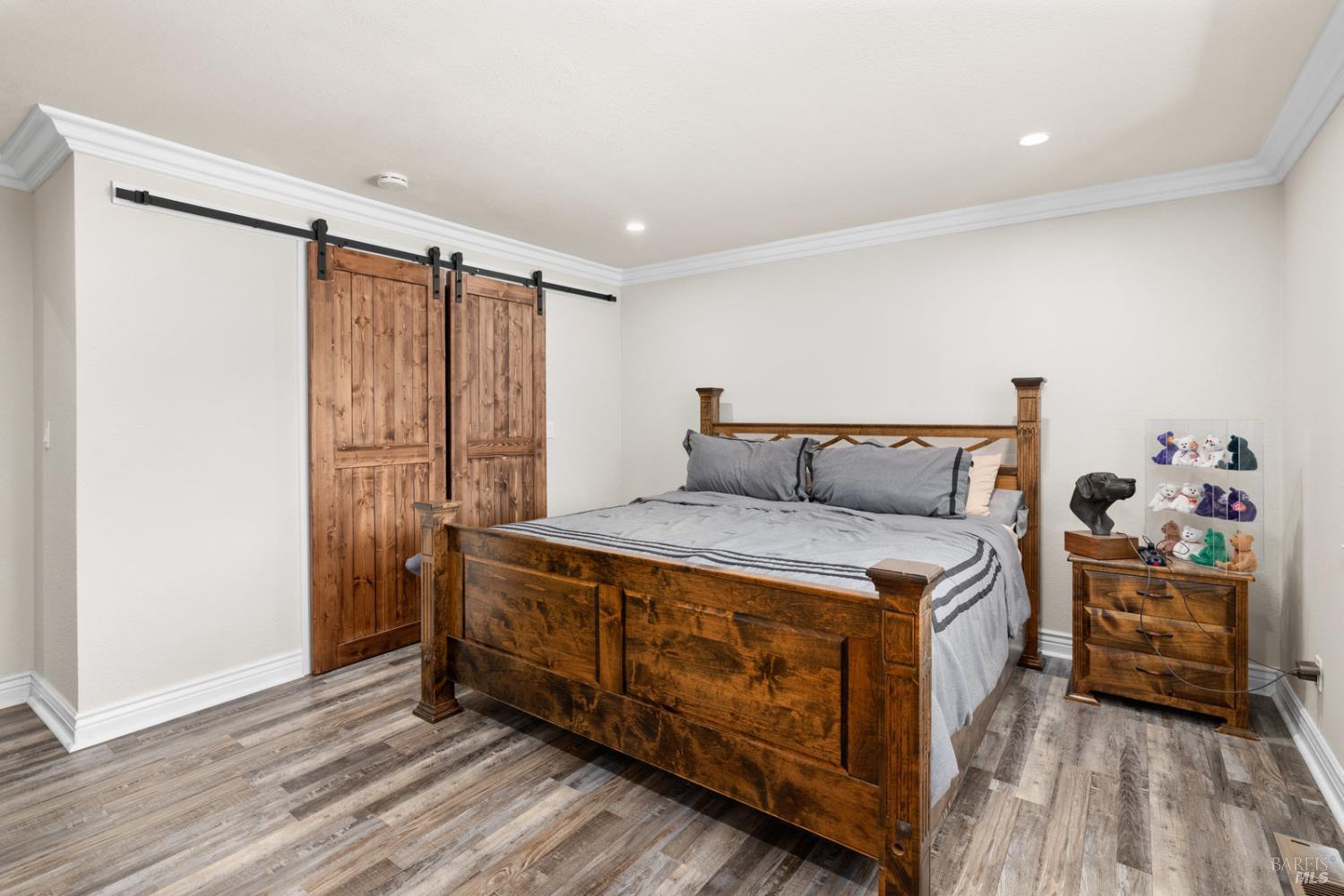 875 White Cottage Road North Angwin, CA 94508 - Photo 40 of 59 a bedroom with a bed and a window