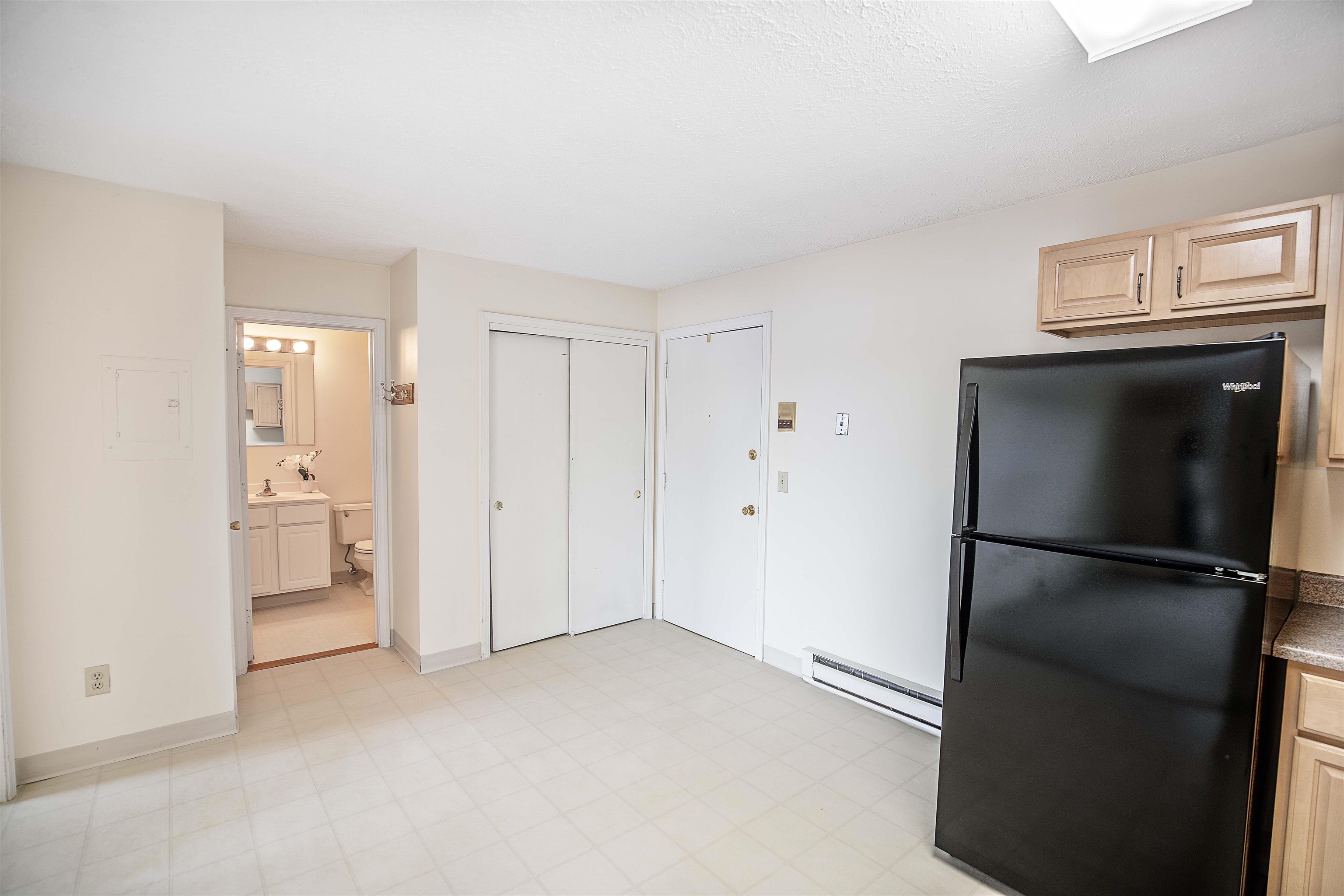 34 Dunbarton Road, Unit 3G Manchester, NH 03102 - Photo 4 of 22