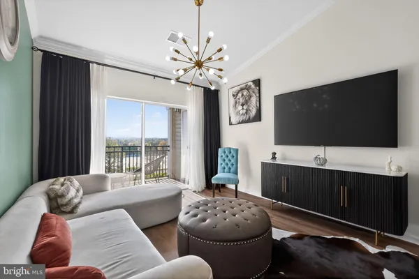 $379,950 | 12925 Centre Park Circle, Unit 411, Herndon, VA 20171