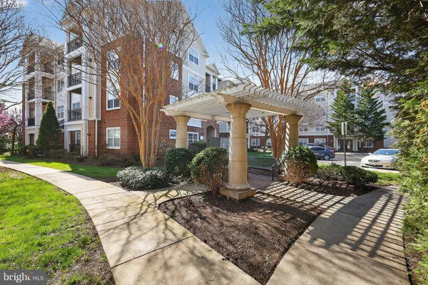 $379,950 | 12925 Centre Park Circle, Unit 411, Herndon, VA 20171
