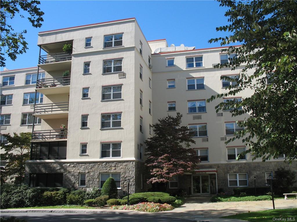 3 Stoneleigh Plaza, Unit 5C, Bronxville, NY 10708 Compass