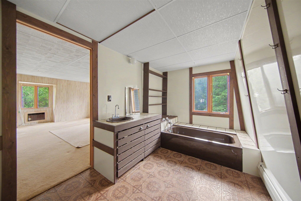 11255 Case Road Brooklyn, MI 49230 - Photo 18 of 51