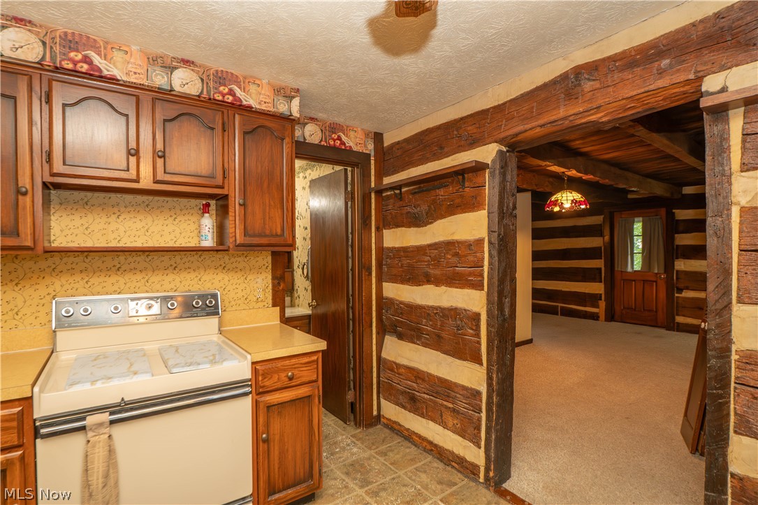 2909 Sanitarium Road Akron, OH 44312 - Photo 9 of 27