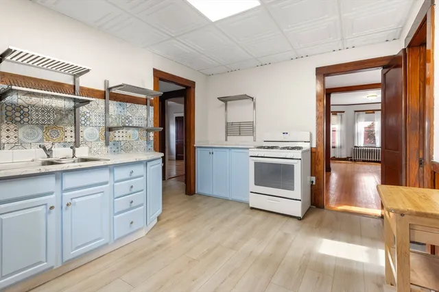 $3,100 | 11 Boylston Street, Unit 2, Brookline, MA 02445