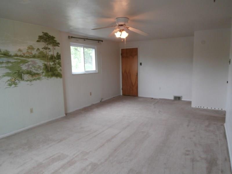 1461 Prospect Road Baldwin, PA 15227 - Photo 14 of 25 MASTER BEDROOM W/LARGE WALK IN CLOSET