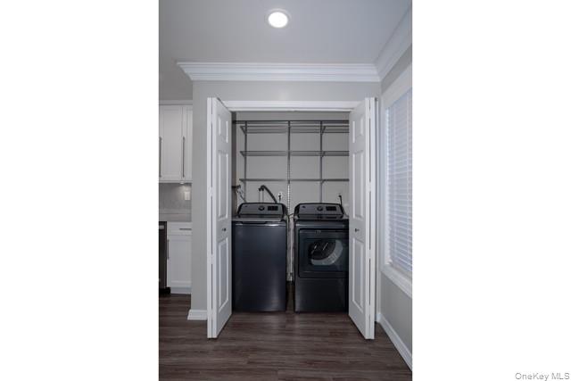 69 Overlook Drive, Unit 69 Farmingville, NY 11738 - Photo 16 of 16 a living room with a wooden floor