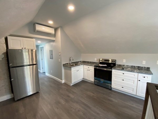 511 Park Avenue Worcester, MA 01603 - Photo 11 of 32