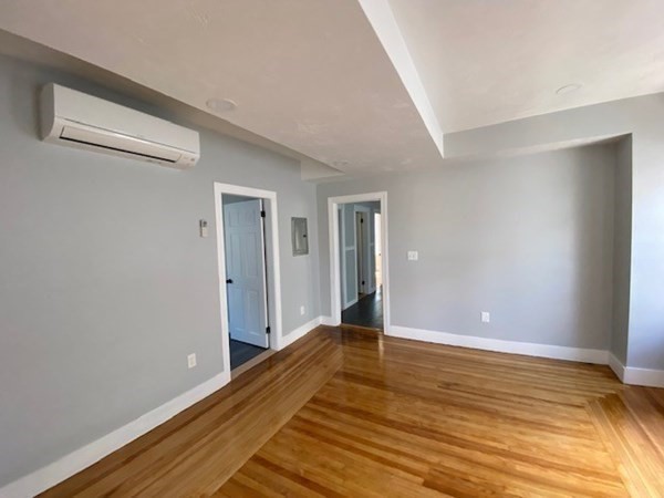 511 Park Avenue Worcester, MA 01603 - Photo 13 of 32