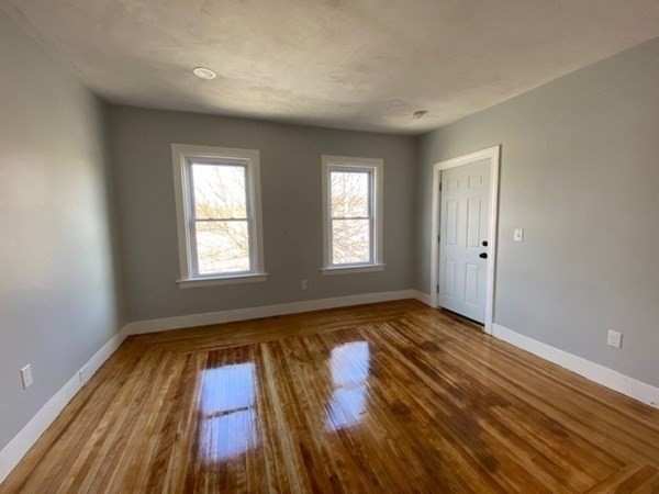 511 Park Avenue Worcester, MA 01603 - Photo 15 of 32