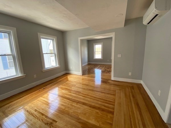 511 Park Avenue Worcester, MA 01603 - Photo 4 of 32