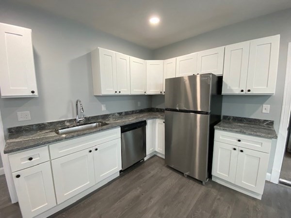 511 Park Avenue Worcester, MA 01603 - Photo 6 of 32