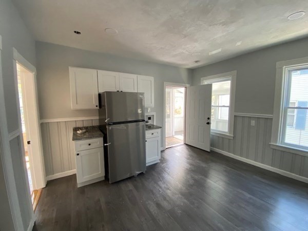 511 Park Avenue Worcester, MA 01603 - Photo 7 of 32