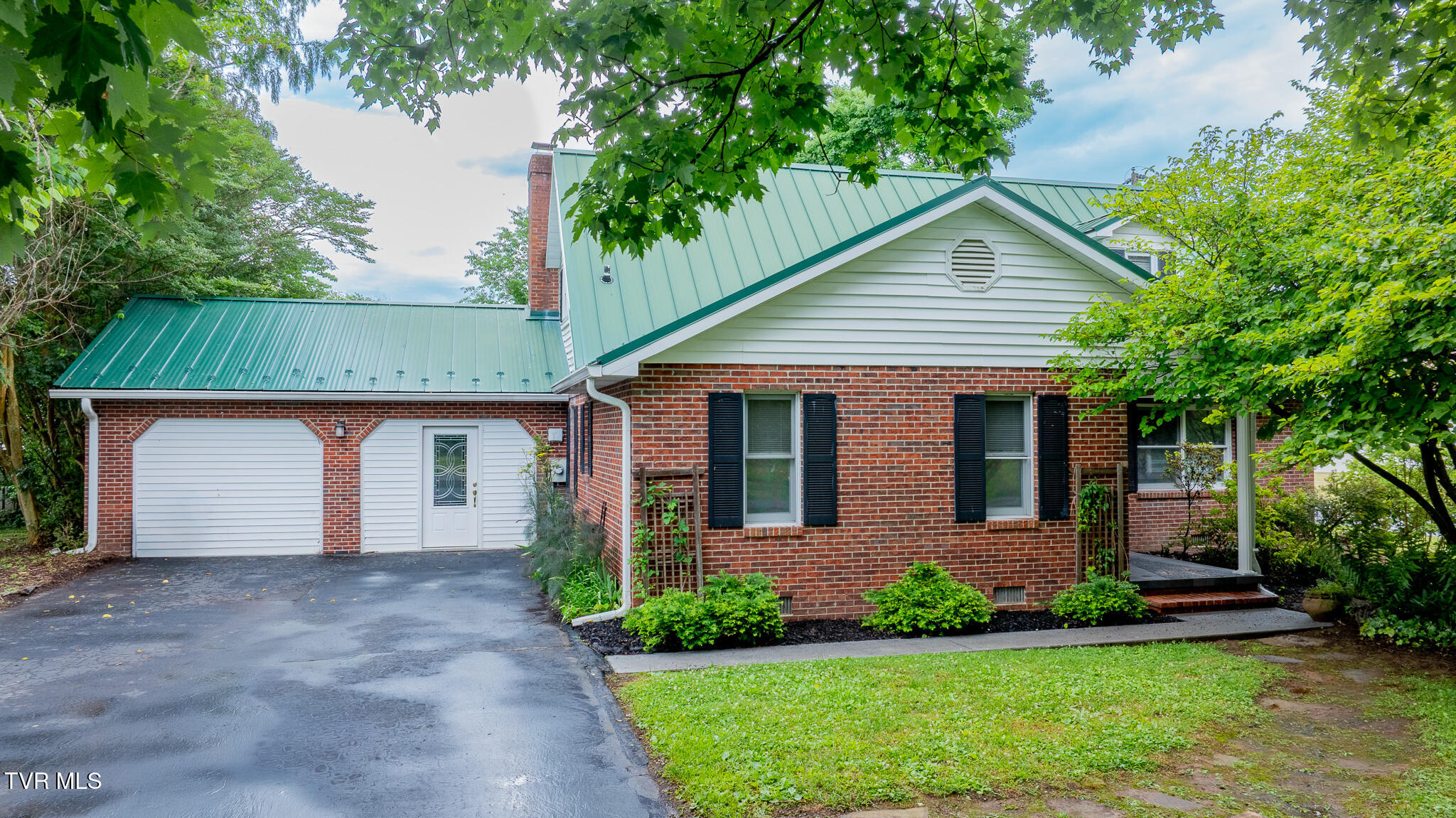 146 El Bowers Road Elizabethton, TN 37643 - Photo 1 of 40 Main