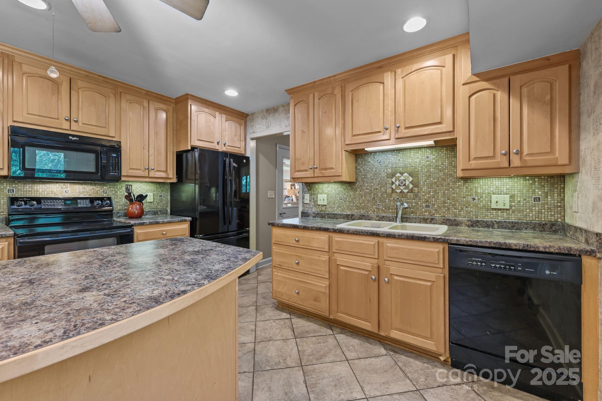 124 Stoneybrook Road Salisbury, NC 28147 - Photo 8 of 36 Gallery Image 8