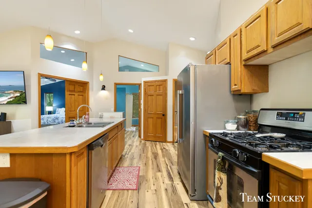 $399,000 | 6790 19 Mile Road Northeast, Cedar Springs, MI 49319