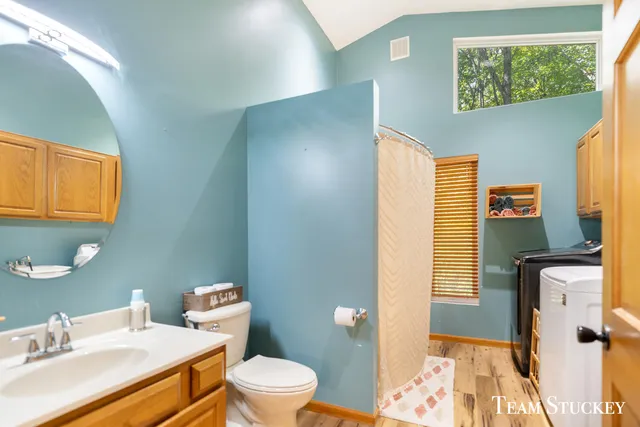 $399,000 | 6790 19 Mile Road Northeast, Cedar Springs, MI 49319