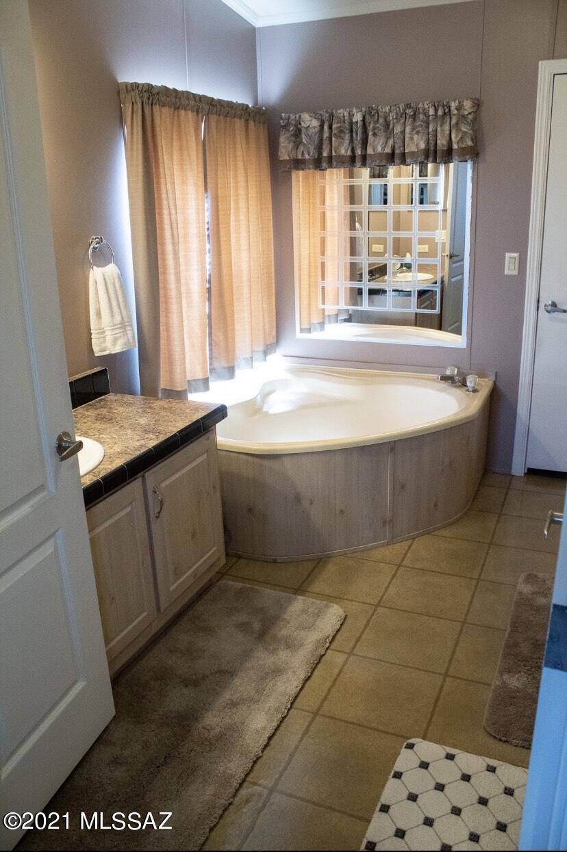 6333 North Calvin Road Tucson, AZ 85743 - Photo 14 of 31