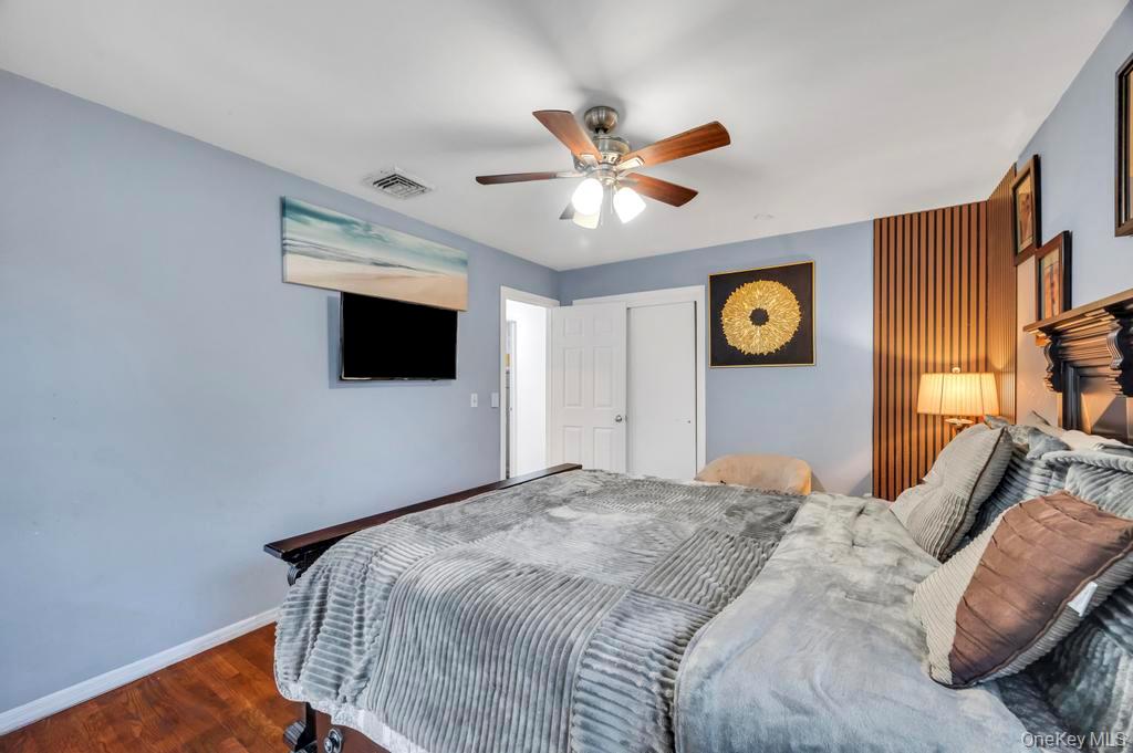 1810 North Jerusalem Road North Bellmore, NY 11710 - Photo 11 of 22