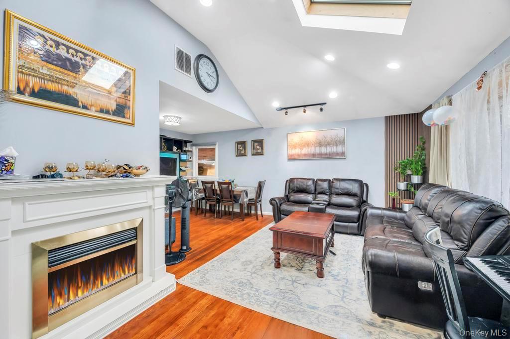 1810 North Jerusalem Road North Bellmore, NY 11710 - Photo 3 of 22