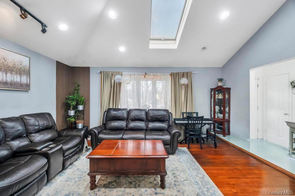 1810 North Jerusalem Road North Bellmore, NY 11710 - Photo 4 of 22