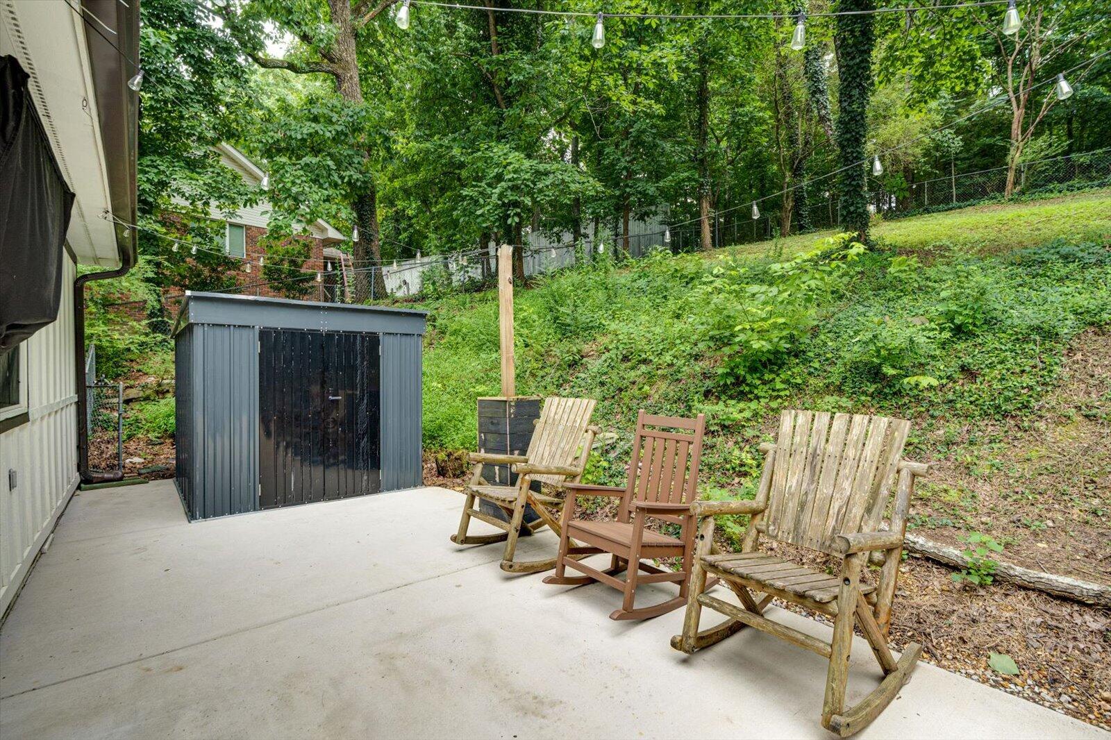 9302 Rockshire Lane Chattanooga, TN 37421 - Photo 34 of 40 35-9302 Rockshire-35