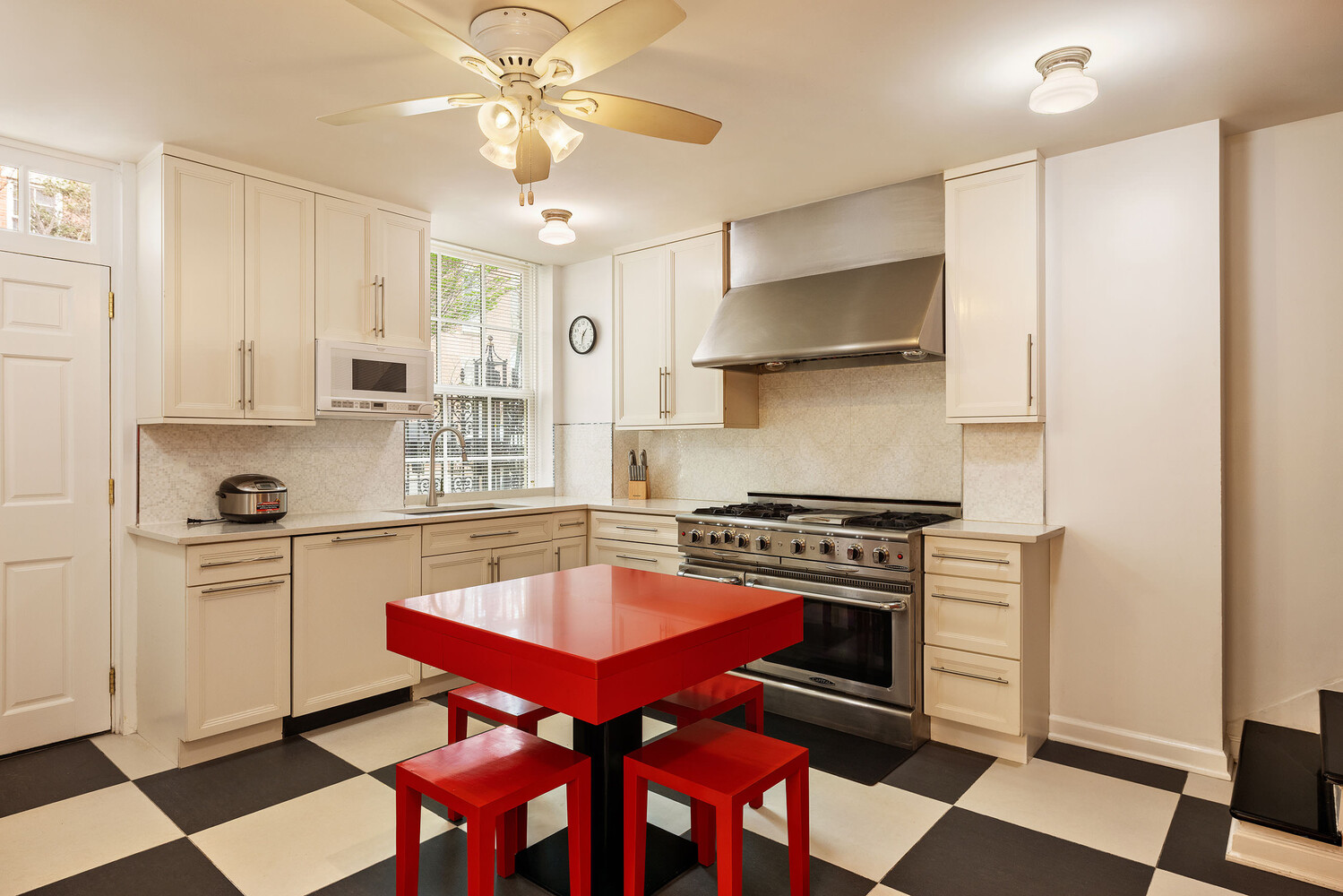 6 Sutton Square Manhattan, NY 10022 - Photo 22 of 48