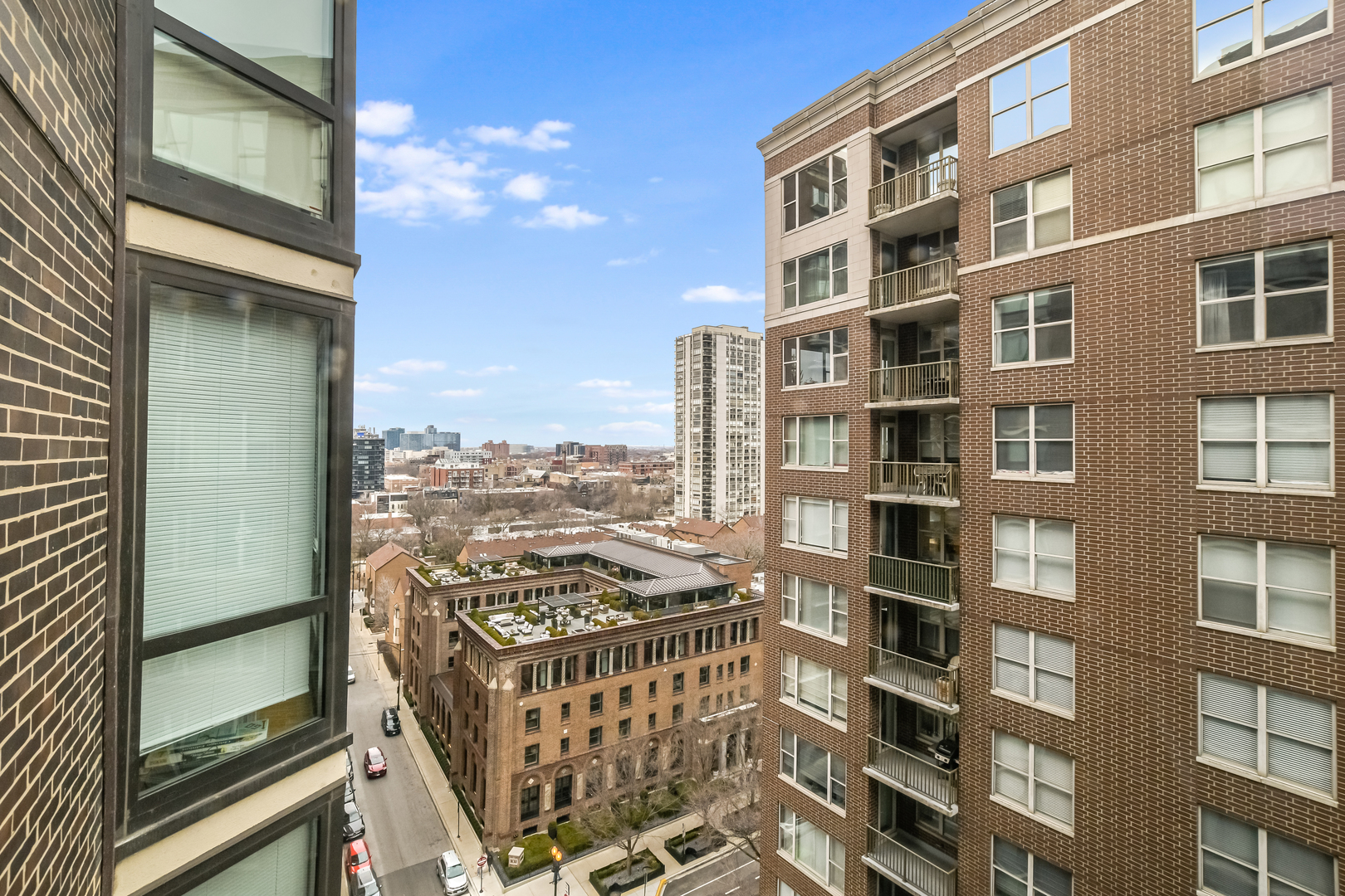 21 West Goethe Street, Unit 14D Chicago, IL 60610 - Photo 8 of 28 a city view with tall buildings