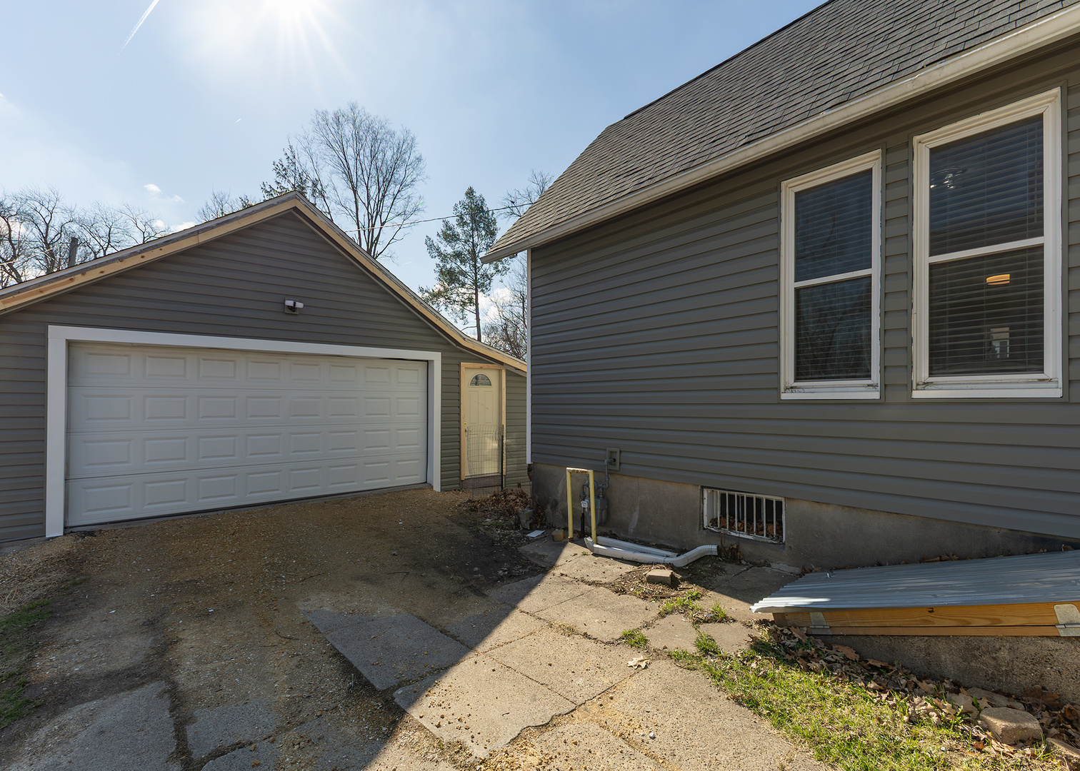 1613 North 4th Street Clinton, IA 52732 - Photo 4 of 23