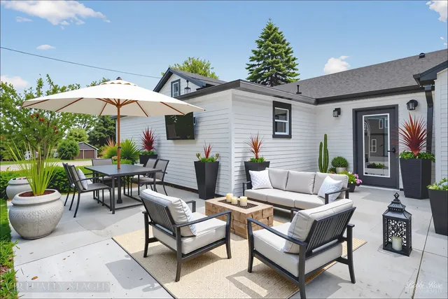 $2,700 | 4405 Greenwood Road, Woodstock, IL 60098