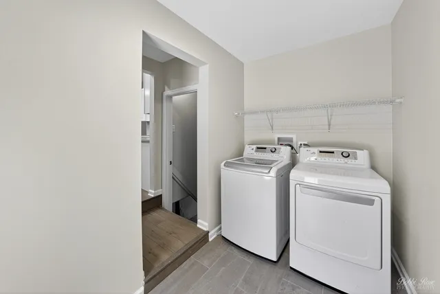 $2,700 | 4405 Greenwood Road, Woodstock, IL 60098