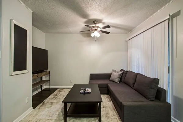 $899 | 2900 Cole Street, Unit 311, Austin, TX 78705