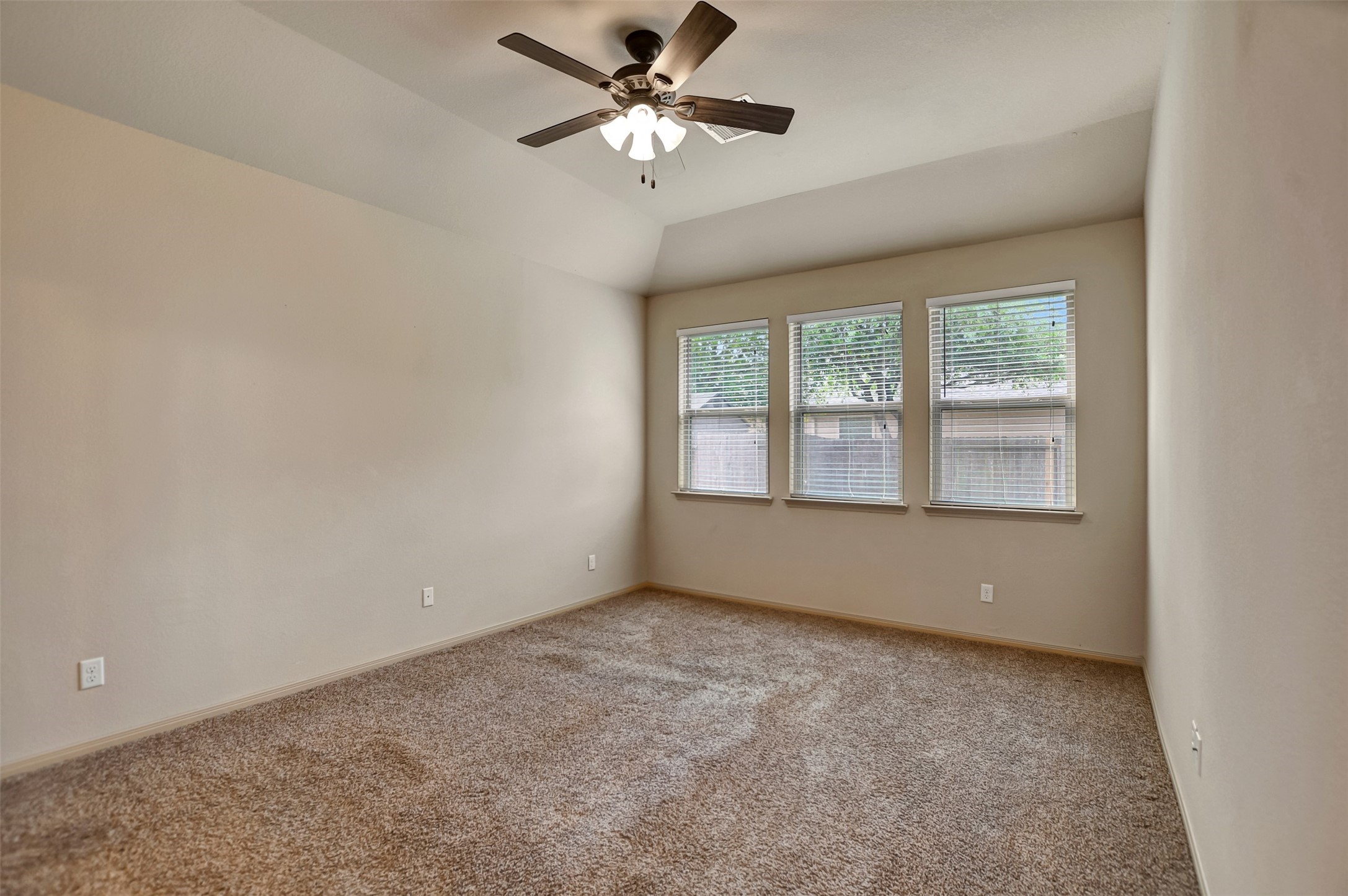 11413 West Woodmark Conroe, TX 77304 - Photo 25 of 40