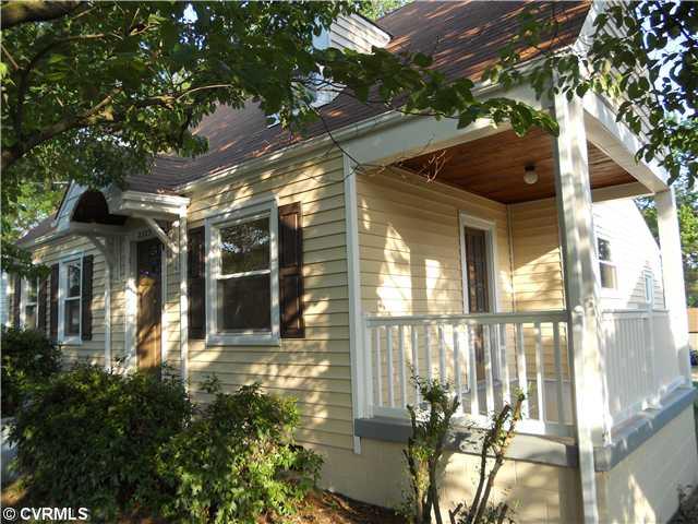 2523 Maplewood Road Henrico, VA 23228 - Photo 2 of 12 Exterior Front