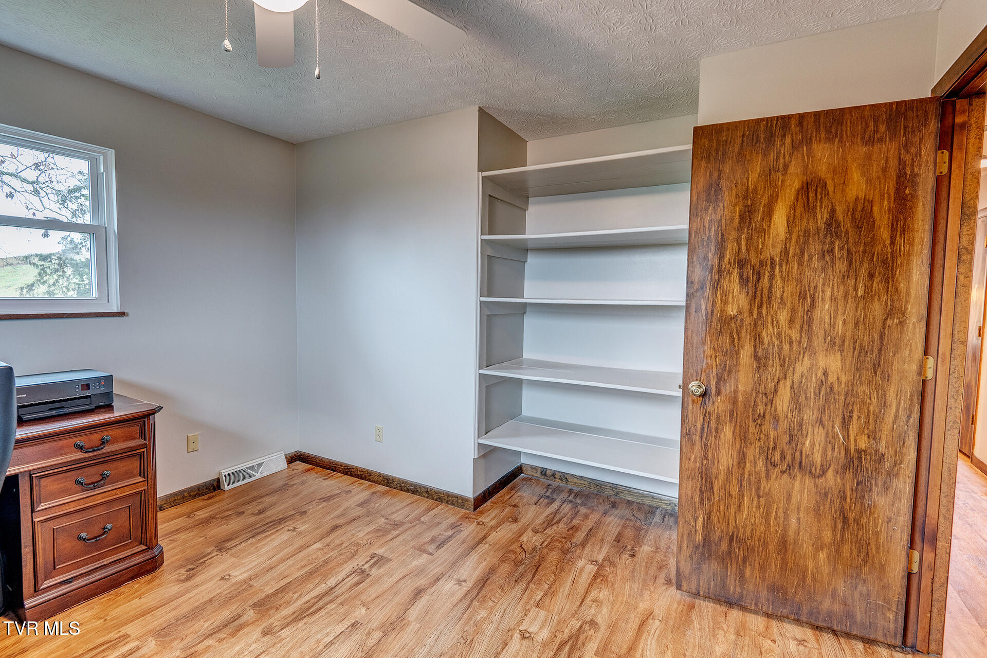 225 Plainview Heights Circle Greeneville, TN 37745 - Photo 25 of 62 Shandi-225-Plainview-Heights-Interior_00