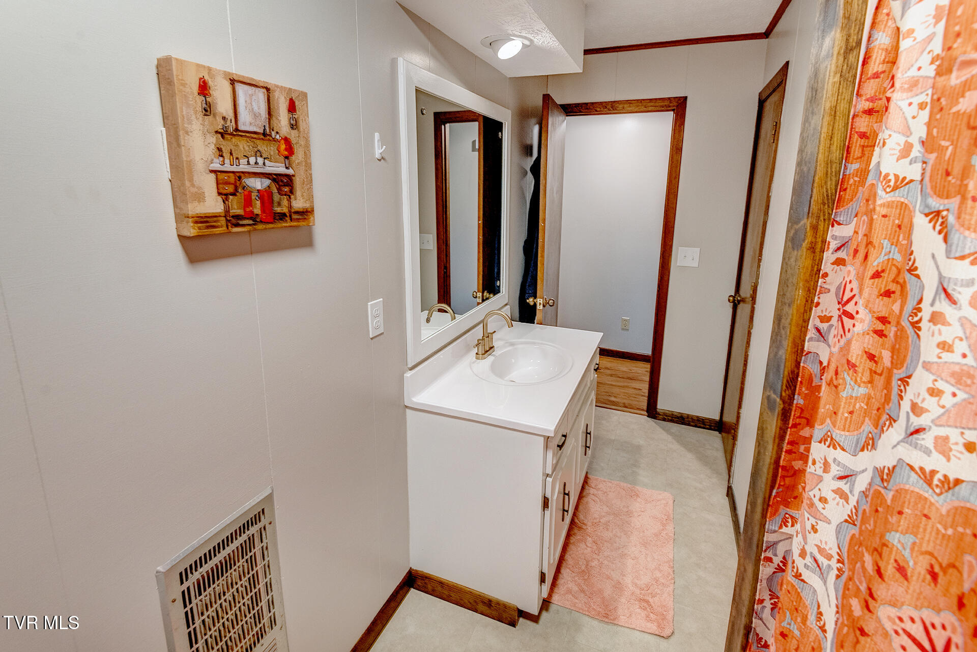 225 Plainview Heights Circle Greeneville, TN 37745 - Photo 28 of 62 Shandi-225-Plainview-Heights-Interior_02