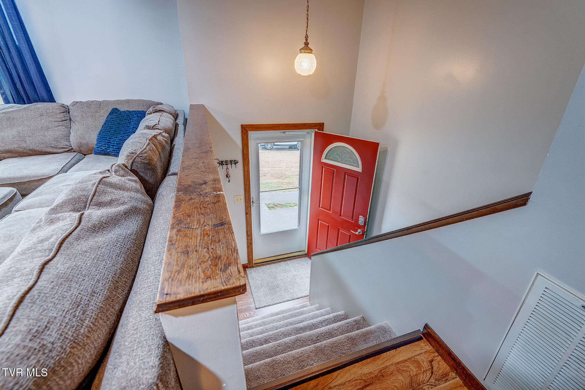 225 Plainview Heights Circle Greeneville, TN 37745 - Photo 32 of 62 Shandi-225-Plainview-Heights-Interior_99