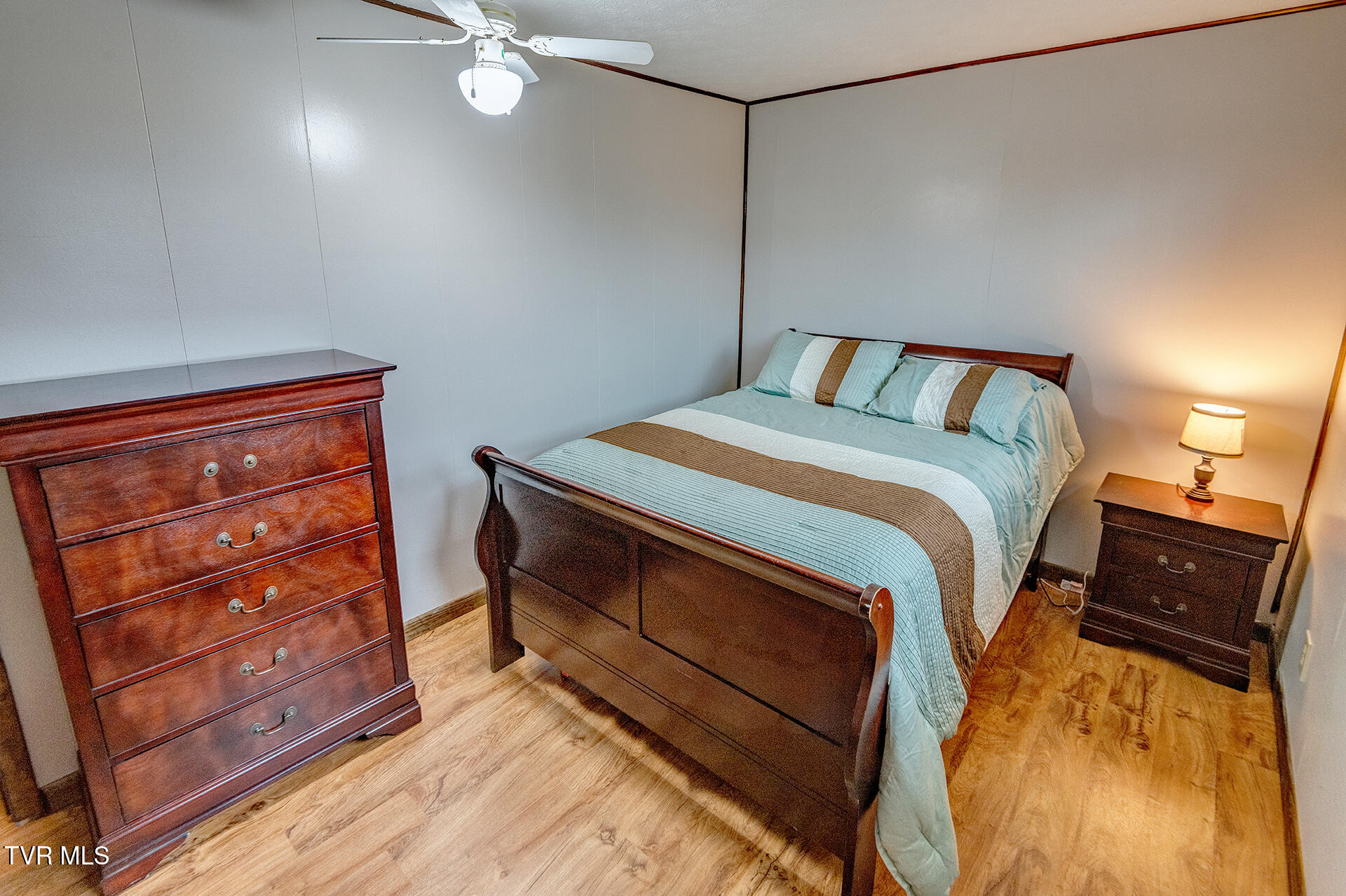 225 Plainview Heights Circle Greeneville, TN 37745 - Photo 36 of 62 Shandi-225-Plainview-Heights-Interior_02