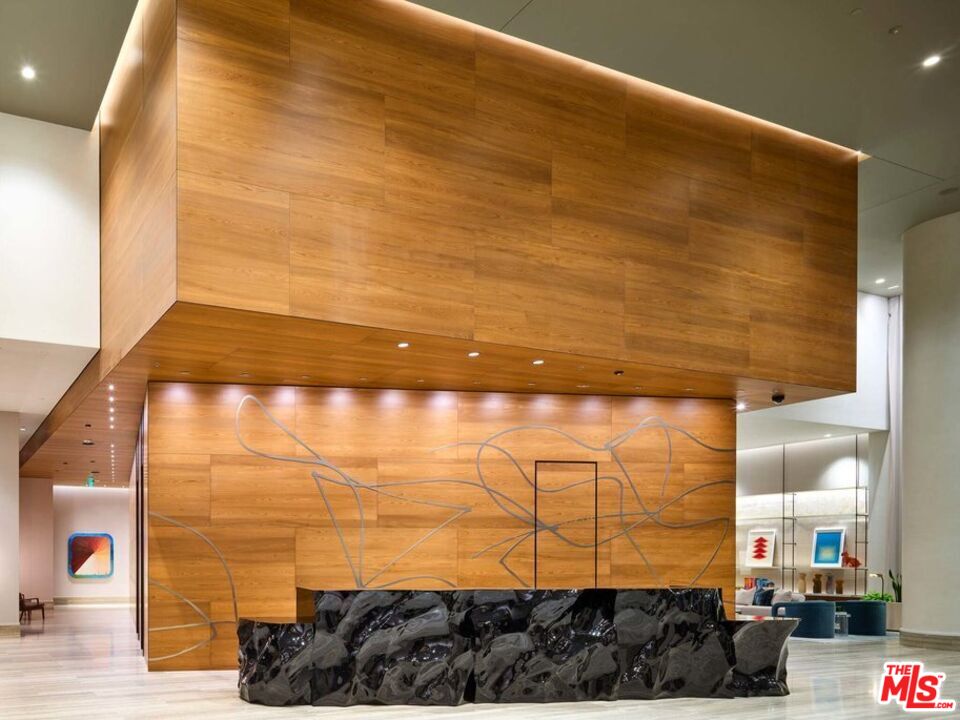 151 South Olive Street, Unit PH4501 Los Angeles, CA 90012 - Photo 8 of 14 a bathroom with a shower