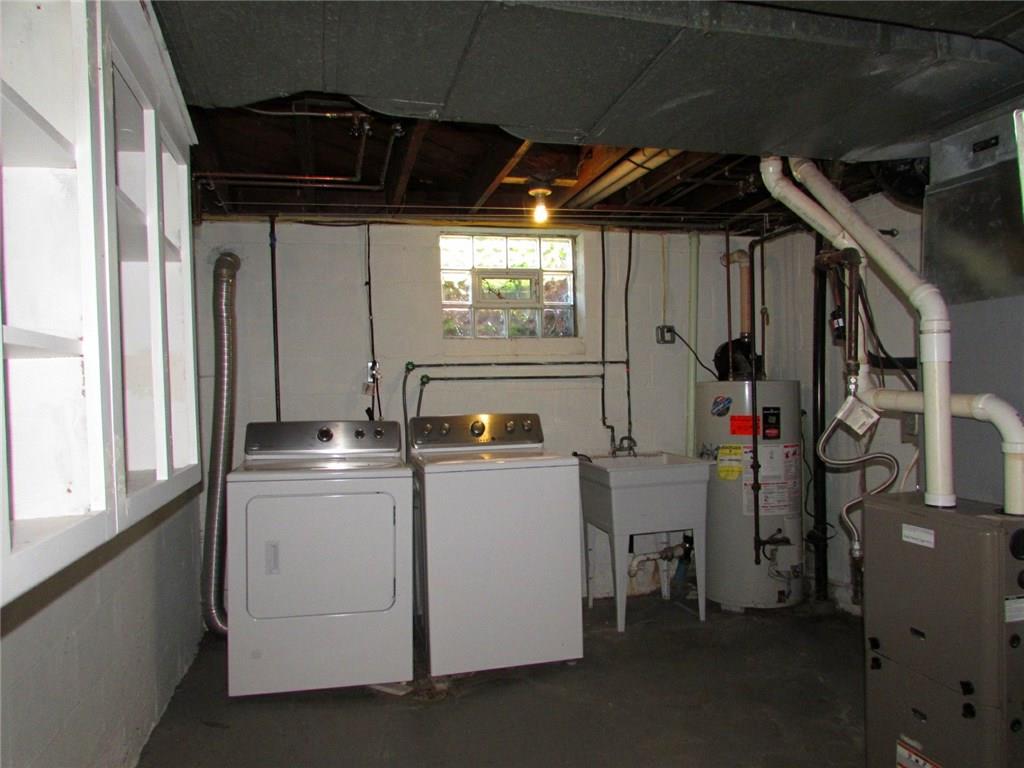 311 Glasgow Road Pittsburgh, PA 15221 - Photo 21 of 25 Laundry room in Basement
