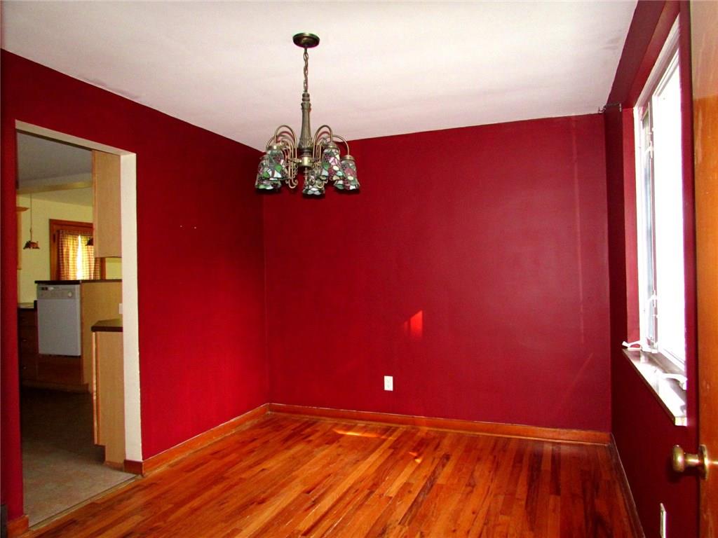 311 Glasgow Road Pittsburgh, PA 15221 - Photo 5 of 25 Dining room