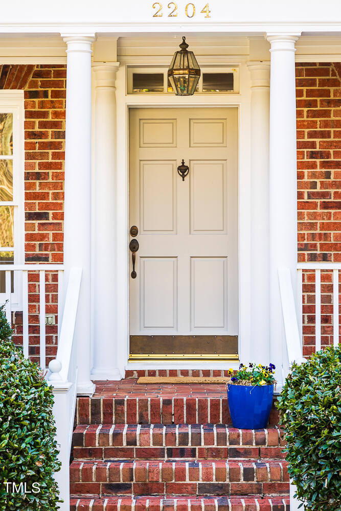 2204 Oxford Road Raleigh, NC 27608 - Photo 5 of 51 2204 Oxford Road-9