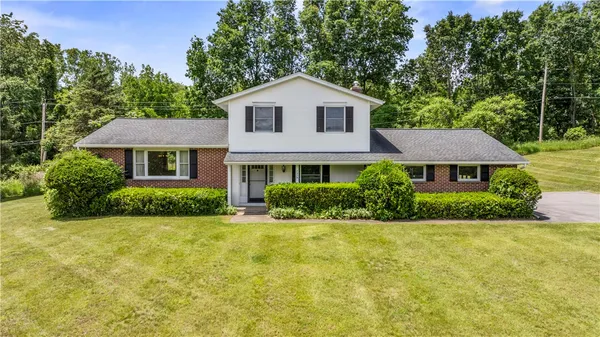 $449,500 | 7374 Trillium Trail, Victor, NY 14564