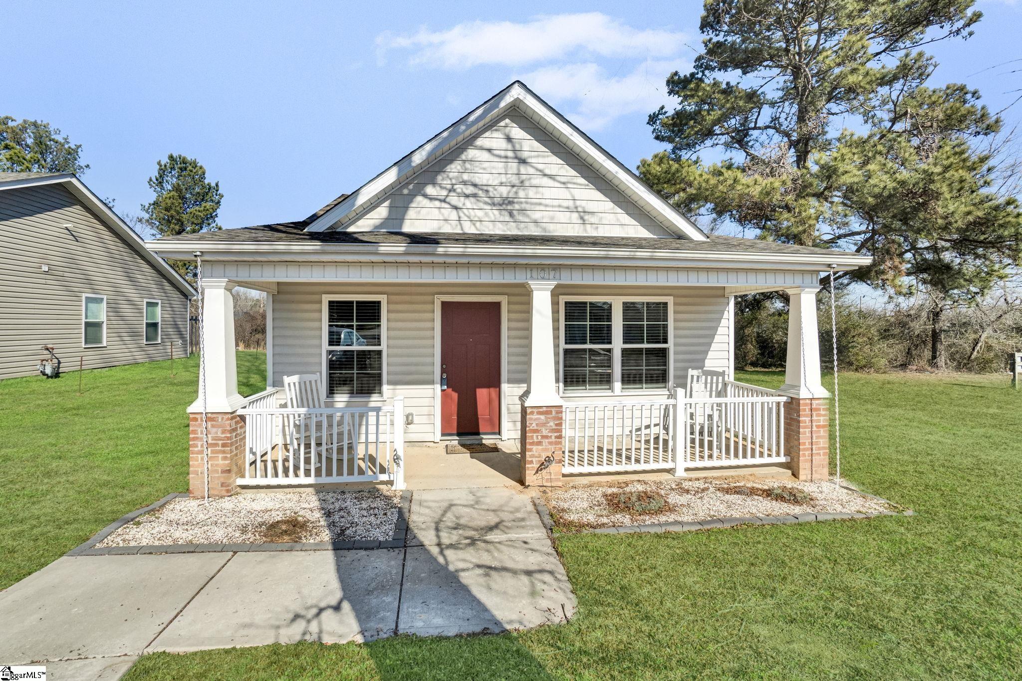 107 Dillon Drive Clinton, SC 29325 - Photo 2 of 17
