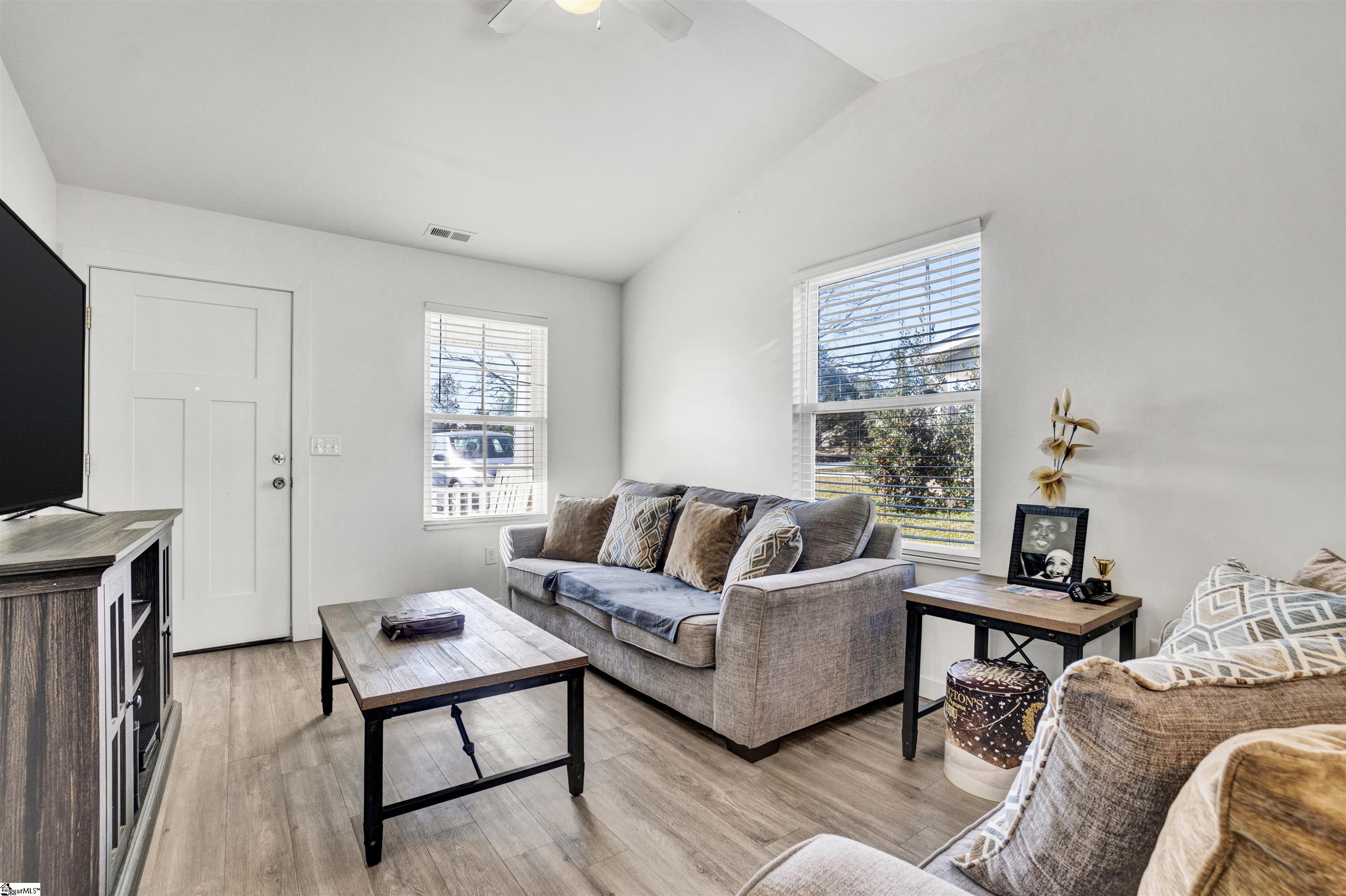 107 Dillon Drive Clinton, SC 29325 - Photo 4 of 17