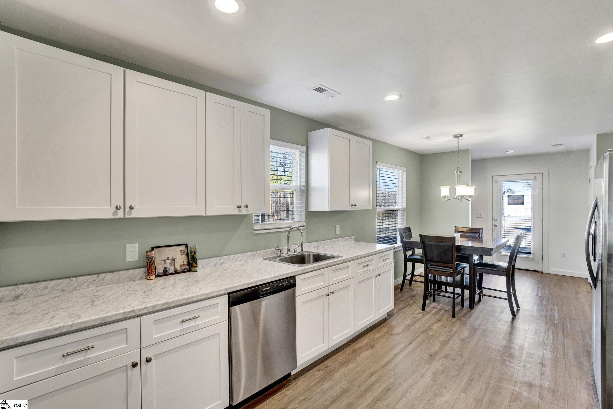 107 Dillon Drive Clinton, SC 29325 - Photo 8 of 17